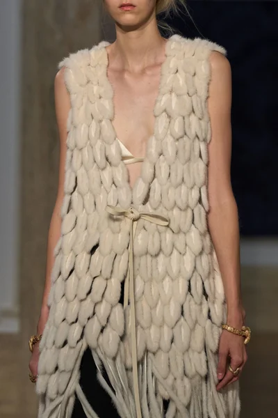 Look 68